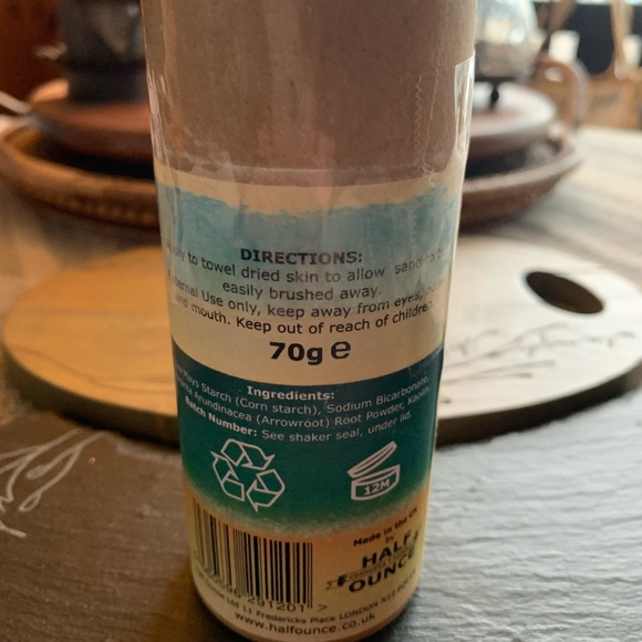 NIB Beach Off Sand Removal Powder - Picture 2 of 6